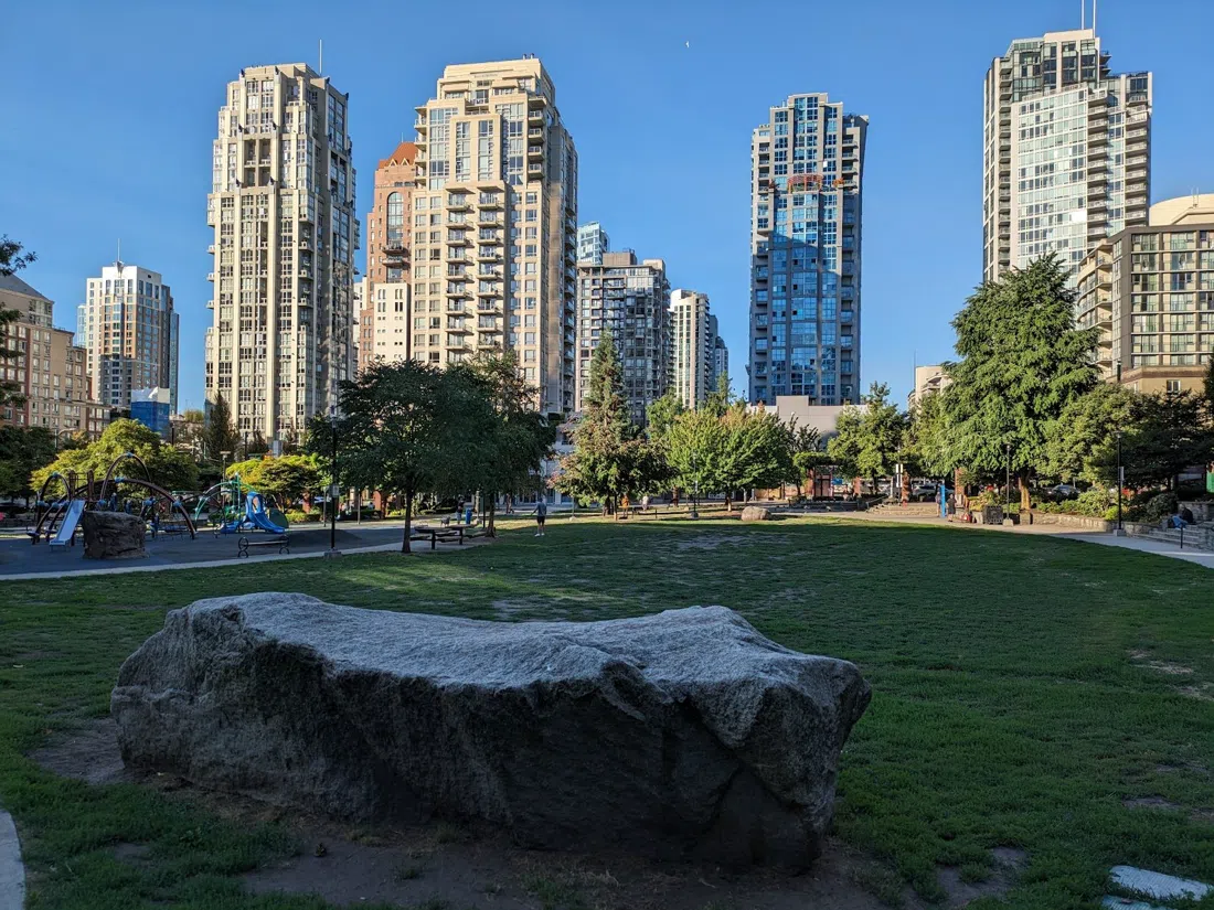 Emery Barnes Park, Vancouver